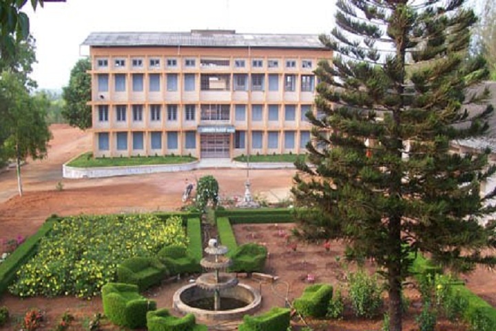 https://cache.careers360.mobi/media/colleges/social-media/media-gallery/14169/2021/2/3/College Front View of Payyanur College Payyanur_Campus-View.jpg
